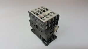 מנתק מעגל אוטומטי פ ק ז מ או 1-25 AMP