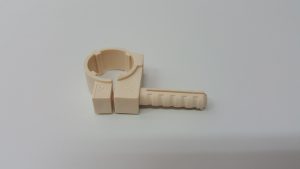 חבק לצינור 3/4 (20) PVC