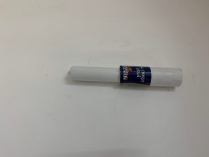 מחזיק קפיצי למתקן נייר טואלט