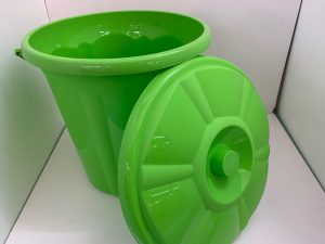 פח אשפה 15 ליטר עם מכסה