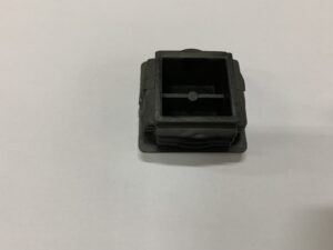 רגליות פלסטיק לצינור מרובע 50X50 מ"מ