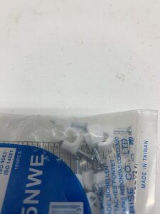 שלה לכבל 5-4-מ"מ עגול עם מסמר
