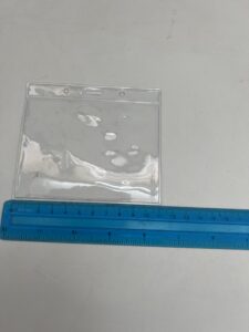 תג זיהוי פלסטי שקוף (לאורח ) לפי מידה (אורך 8 ס"מ רוחב 11 ס"מ)