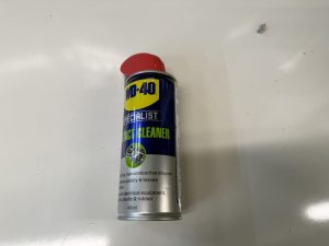 תרסיס WD-40 לניקוי מגעים